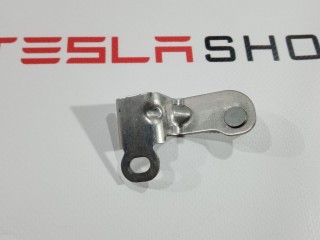 Кронштейн крепления внутренних панелей салона, ориг. номер 1013701-00-A, Tesla Model S 2012-2016