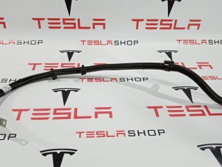 Кабель DCDC конвертера (плюс), ориг. номер 1028941-00-A, Tesla Model S 2012-2016