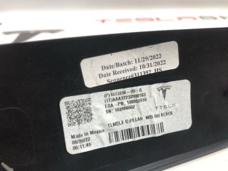 Панель багажного отделения (пластик), ориг. номер 1073294-00-D, Tesla Model X рест 2021-2026