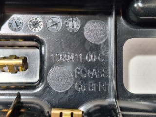 Накладка подъемной задней двери, ориг. номер 1060411-00-C, 1055011-00-F, 1055018-00-D, Tesla Model X рест 2021-2026
