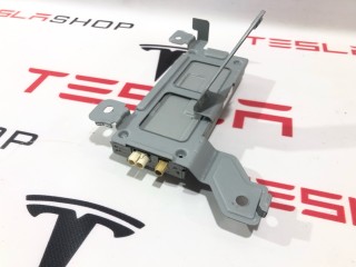 Радио FM/HD/XM, ориг. номер 1622932-00-A, 1622932-99-B, Tesla Model X рест 2021-2026