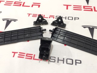 Корпус центрального люверса, ориг. номер 1559787-00-A, 1559793-00-A, Tesla Model 3 2017-2021