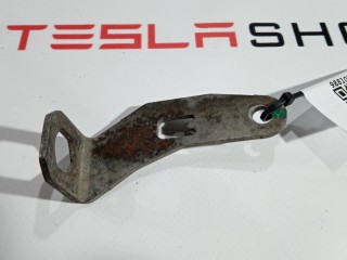Кронштейн крепления тормозного шланга, ориг. номер 6006356-00-Z, Tesla Model S 2012-2016