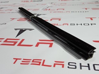 Уплотнитель стекла внутренний двери, ориг. номер 1038408-00-A, Tesla Model S 2012-2016