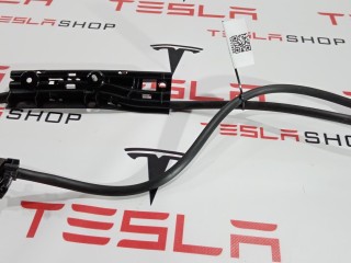 Дренажная трубка панорамной крыши, ориг. номер 1013245-00-F, Tesla Model S 2012-2016