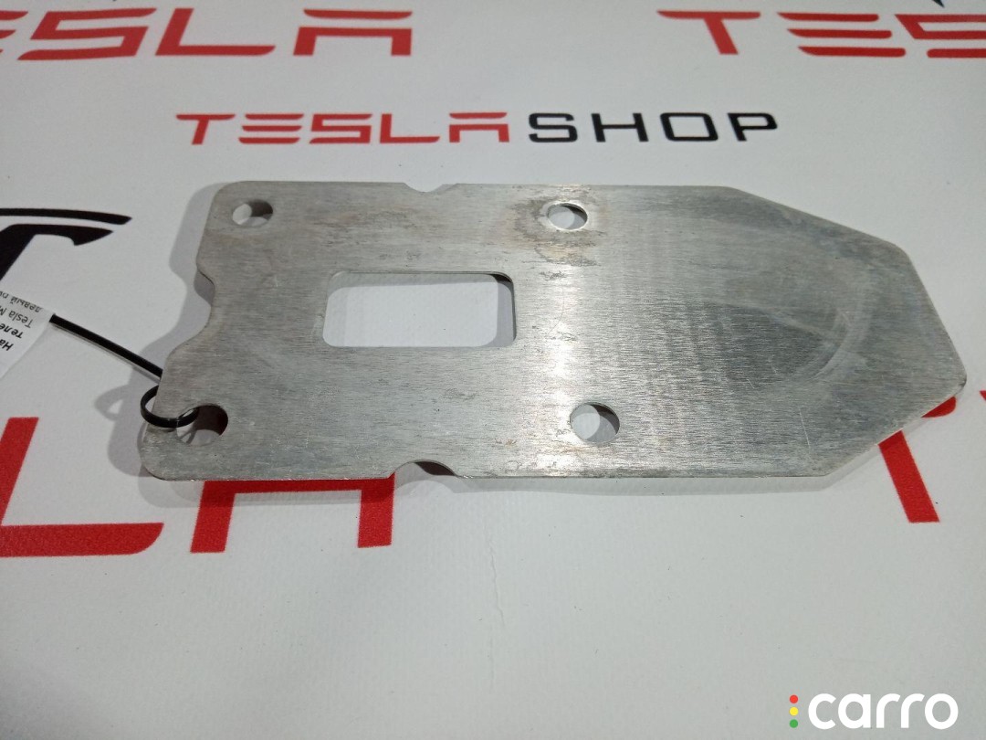 1017658-00-A Пластина дистанционная телевизор/усилитель T=1.0 мм Tesla Model S 2012г. - фото №1