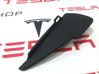 Накладка боковая торпеды, ориг. номер 1563061-00-D, Tesla Model S 2-й рест 2021-2026