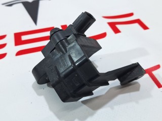 прочая запчасть, ориг. номер 2047490013, 2047491007, 2047491014, Rivian R1T 2021-2024