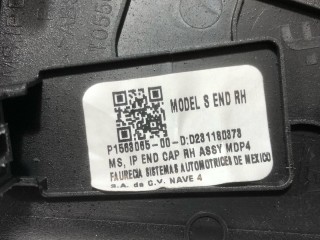 Накладка боковая торпеды, ориг. номер 1563065-00-D, Tesla Model S 2-й рест 2021-2026