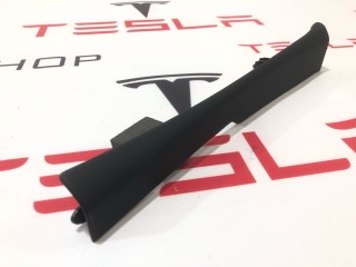 Накладка стойки А, (средняя высота), ориг. номер 1566077-00-B, Tesla Model S 2-й рест 2021-2026
