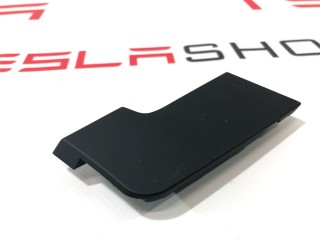 Заглушка обшивки (карты) двери, ориг. номер 1564305-00-A, 1633772-01-D, Tesla Model S 2-й рест 2021-2026