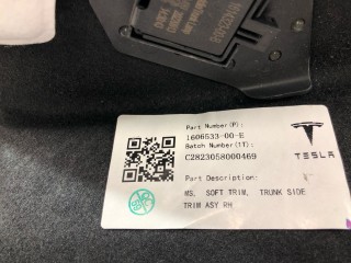 Отделка багажника, ориг. номер 1606533-00-E, Tesla Model S 2-й рест 2021-2026