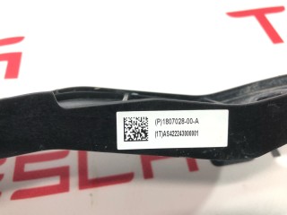 Усилитель распорка стоек амортизатора, ориг. номер 1617459-00-B, 1807028-00-A, Tesla Model S 2-й рест 2021-2026