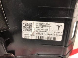 Накладка стойки С, ориг. номер 1565767-00-D, Tesla Model S 2-й рест 2021-2026