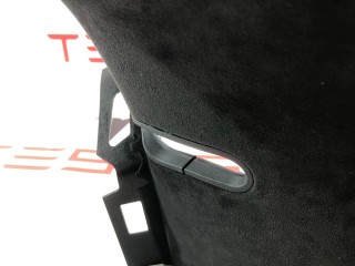 Накладка стойки С, ориг. номер 1565767-00-D, Tesla Model S 2-й рест 2021-2026