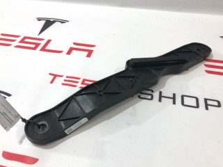 Усилитель распорка стоек амортизатора, ориг. номер 1617460-00-B, 1807029-00-A, Tesla Model S 2-й рест 2021-2026