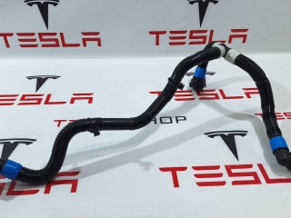 Шланги охлаждающей жидкости, ориг. номер 1585717-00-D, Tesla Model S 2-й рест 2021-2026