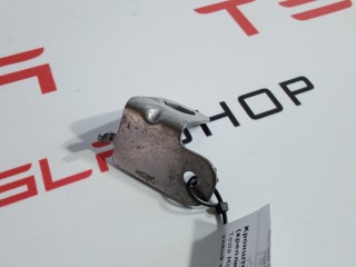 прочая запчасть, ориг. номер 1044721-00-D, Tesla Model X 2015-2021