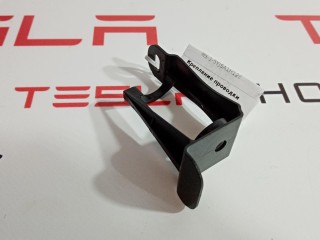 Кронштейн крепления электропроводки, ориг. номер 1004423-91-P, Tesla Model S 2012-2016
