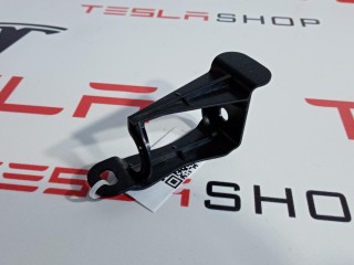 Кронштейн крепления электропроводки, ориг. номер 1004423-91-P, Tesla Model S 2012-2016