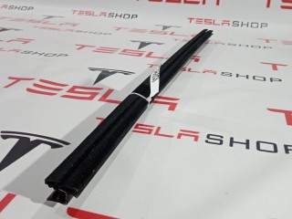 Уплотнитель стекла внутренний двери, ориг. номер 1038407-00-A, Tesla Model S 2012-2016