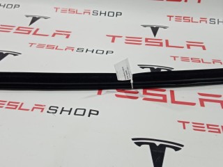 Уплотнитель стекла внутренний двери, ориг. номер 1038407-00-A, Tesla Model S 2012-2016