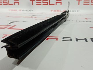 Уплотнитель стекла внутренний двери, ориг. номер 1038407-00-A, Tesla Model S 2012-2016