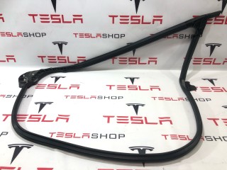 Уплотнитель проема дверного, ориг. номер 1606733, Tesla Model S 2-й рест 2021-2026
