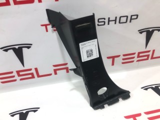 Накладка багажного проема наружная, ориг. номер 1021438-00-D, 1006675-00-D, Tesla Model S 2-й рест 2021-2026