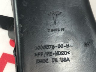 Накладка багажного проема наружная, ориг. номер 1021438-00-D, 1006675-00-D, Tesla Model S 2-й рест 2021-2026