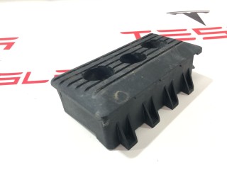 Опора под домкрат (подушка), ориг. номер 1608223-00-A, Tesla Model S 2-й рест 2021-2026