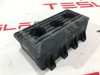 Опора под домкрат (подушка), ориг. номер 1608223-00-A, Tesla Model S 2-й рест 2021-2026