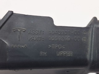Кронштейн воздуховода противотуманной фары, ориг. номер 1043927-00-D, 1043931-00-E, 1056249-00-E, 1043929-00-D, Tesla Model X 2015-2021