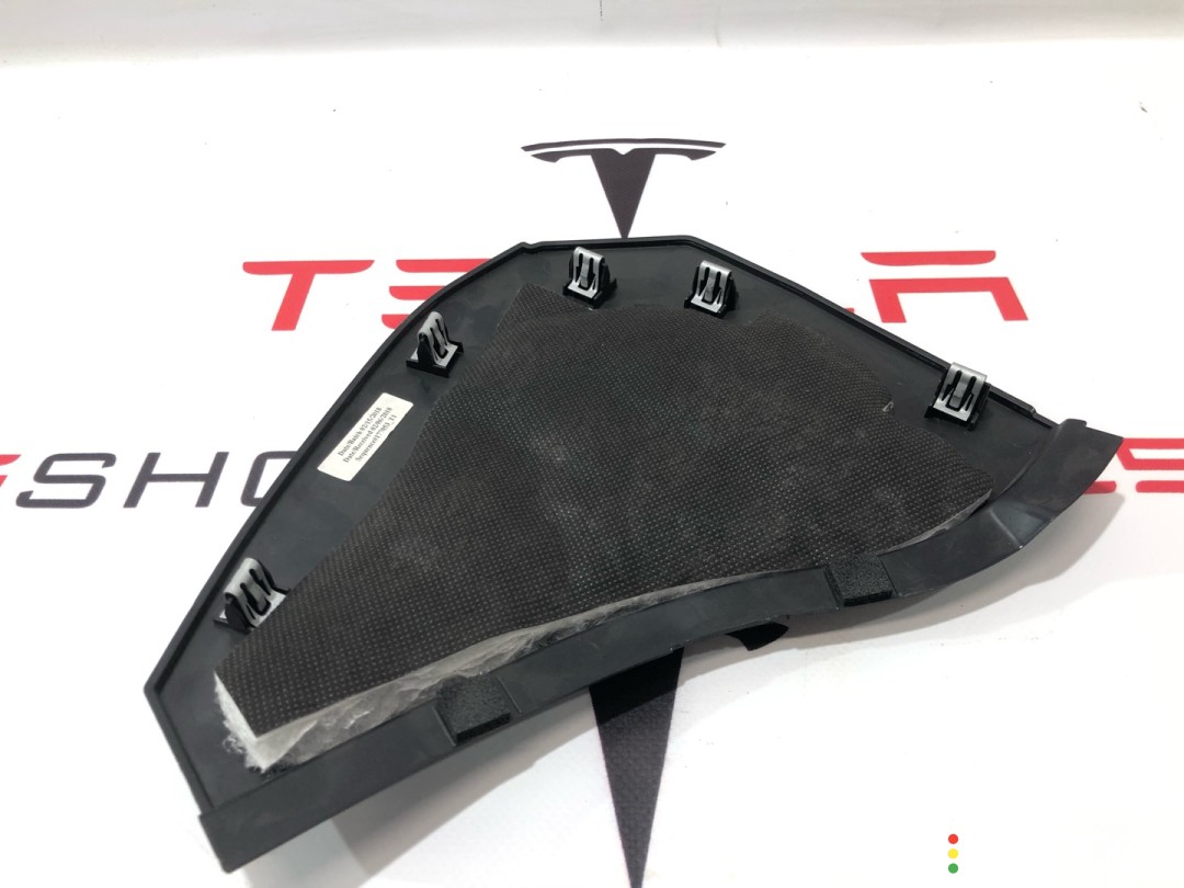 Накладка боковая торпеды Tesla Model X 2015-2021, 1043541-00-D, фото 3