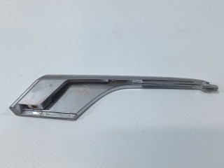 Накладка люверсы, ориг. номер 1049611-00-F, Tesla Model X 2015-2021