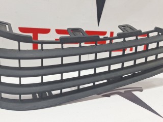 Решётка радиатора бампера переднего, ориг. номер 1050143-00-E, Tesla Model X 2015-2021