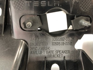 прочая запчасть, ориг. номер 1004833-01-A, 1004833-00-A, 1050282-00-D, Tesla Model X 2015-2021