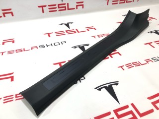 Накладка дверного порога, ориг. номер 1035987-02-G, 1496490-00-A, 1496491-00-A, Tesla Model X 2015-2021