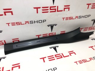 Накладка дверного порога, ориг. номер 1035987-02-G, 1496490-00-A, 1496491-00-A, Tesla Model X 2015-2021