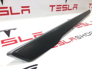 Накладка декоративная обшивки двери, ориг. номер 1036081-09-B, Tesla Model X 2015-2021