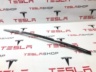 Молдинг подъемной задней двери, ориг. номер 1032249-00-J, Tesla Model X 2015-2021