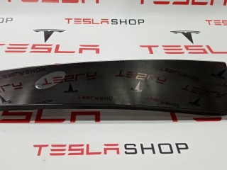 Накладка стойки B, наружная, ориг. номер 1109255-00-G, Tesla Model 3 2017-2021