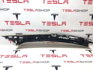 Накладка стойки А, ориг. номер 1035939-03-G, Tesla Model X 2015-2021