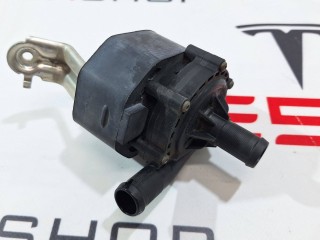 Насос охлаждающей жидкости (Помпа), ориг. номер 1054529-00-G, Tesla Model X 2015-2021