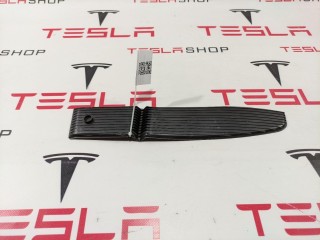 Коврик кармана двери, ориг. номер 1085200-00-C, Tesla Model 3 2017-2021