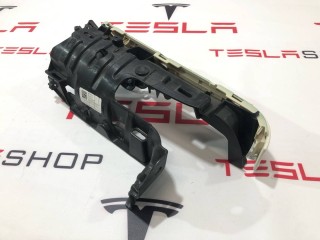 прочая запчасть, ориг. номер 1055050-06-J, 1051549-00-H, 1055059-00-D, Tesla Model X  [рестайлинг] 2021-2026
