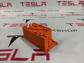Корпус предохранителя батареи, ориг. номер 100439400B, Tesla Model S 2012-2016