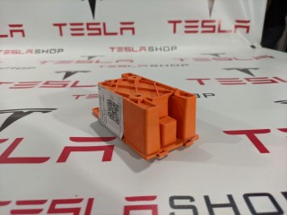 Корпус предохранителя батареи, ориг. номер 100439400B, Tesla Model S 2012-2016