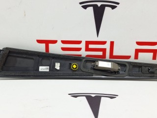 Накладка стойки B, наружная, ориг. номер 1069104-00-D, 1092311-98-F, Tesla Model X 2015-2021