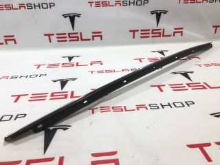 Молдинг подъемной задней двери, ориг. номер 1032250-00-J, Tesla Model X 2015-2021